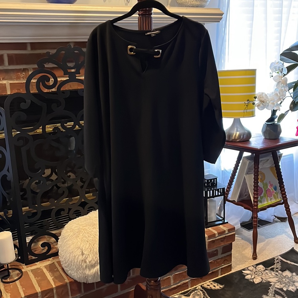 🔥Nina Leonard Black DressSize:1x Beautiful with side pockets!
